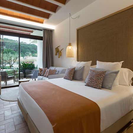 Cala San Miguel Ibiza Resort, Adults Only, Curio Collection By Hilton Port de Sant Miguel Exterior photo Deluxe Room