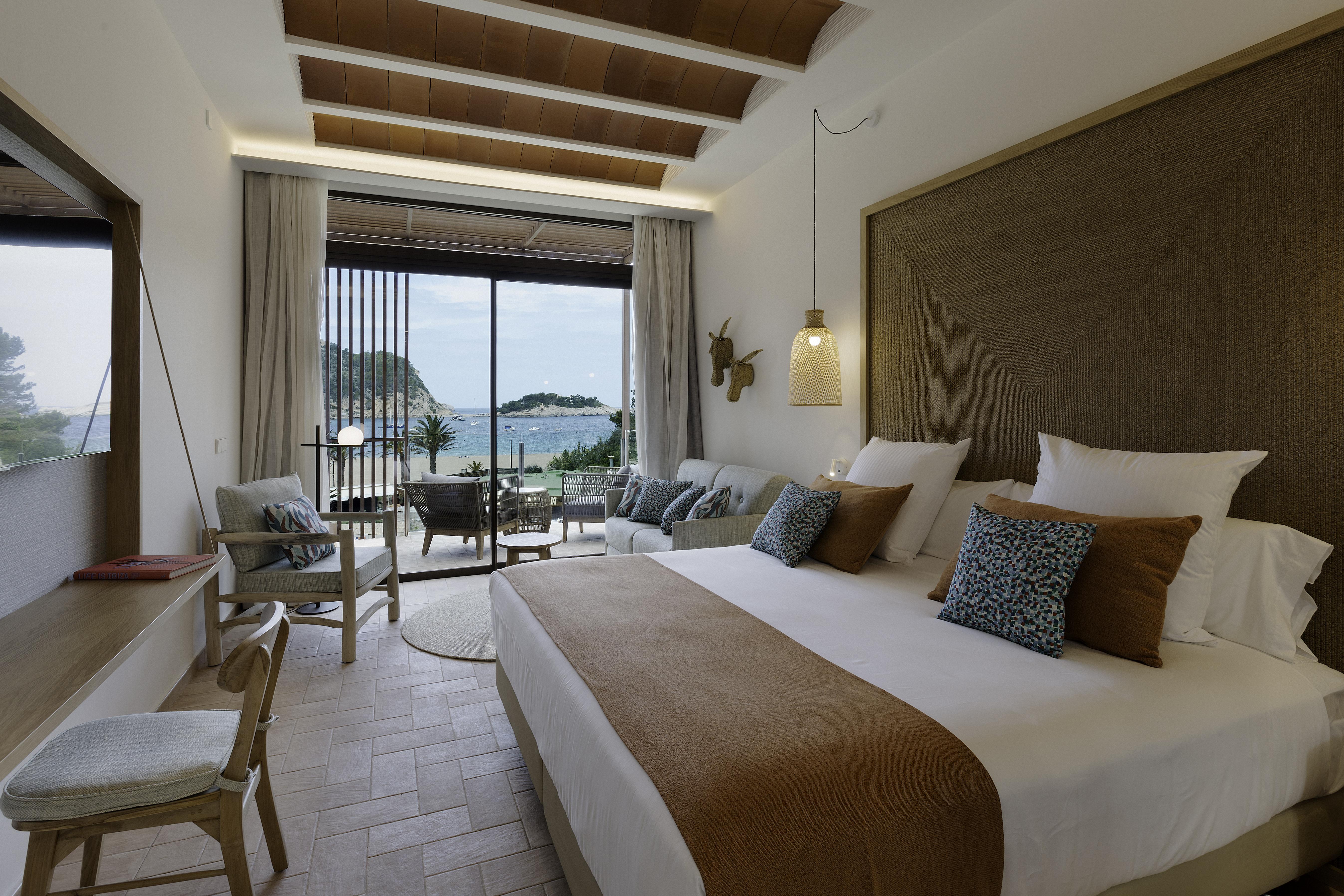 Cala San Miguel Ibiza Resort, Adults Only, Curio Collection By Hilton Port de Sant Miguel Exterior photo Deluxe Seafront Room