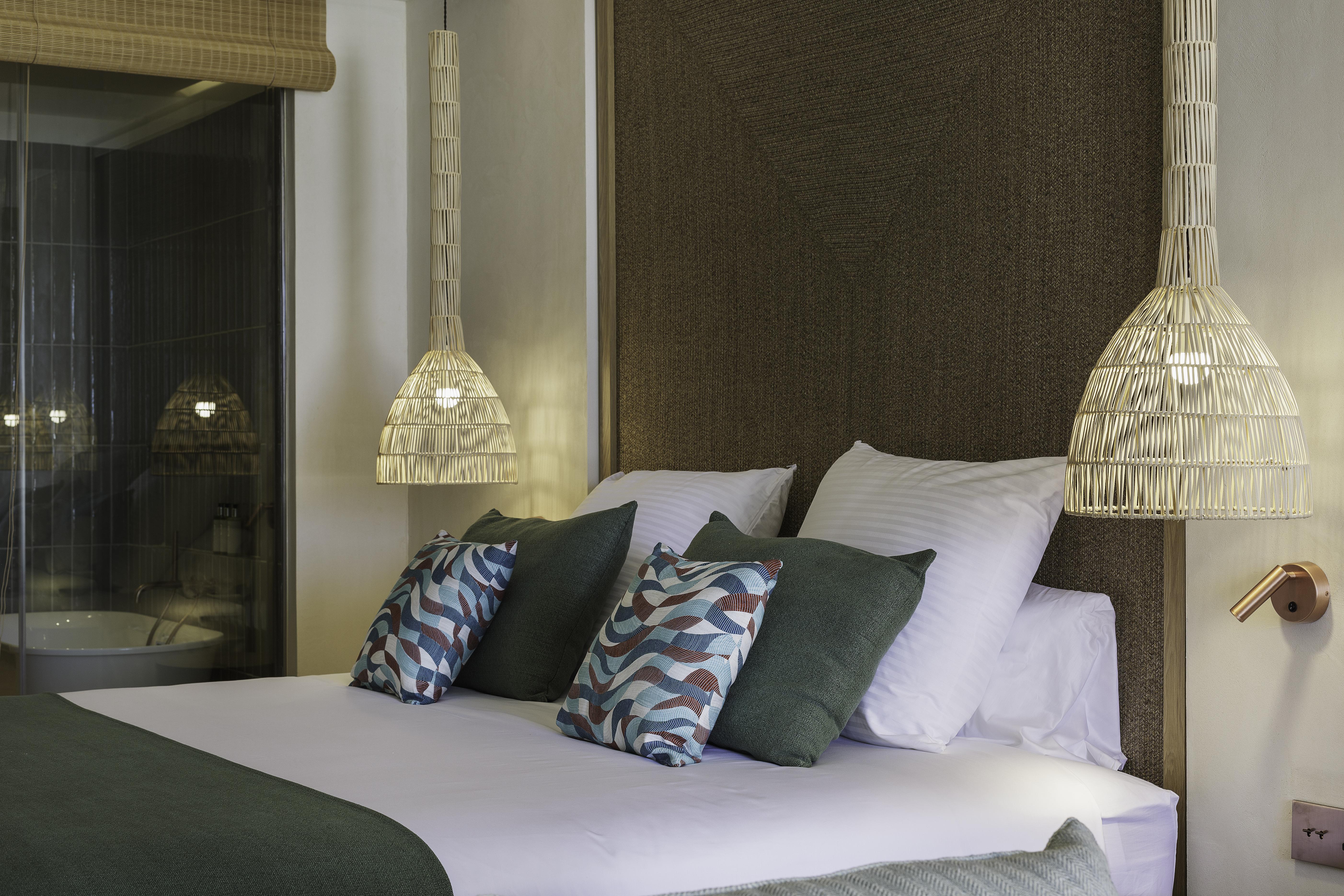 Cala San Miguel Ibiza Resort, Adults Only, Curio Collection By Hilton Port de Sant Miguel Exterior photo A bedroom at the hotel