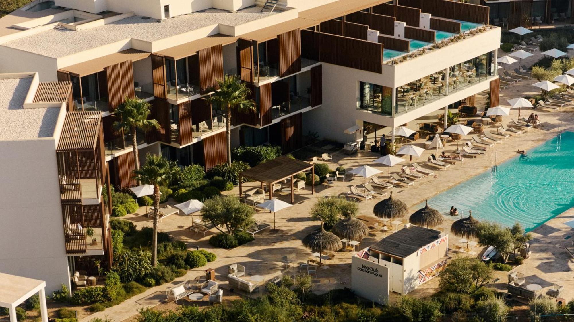 Cala San Miguel Ibiza Resort, Adults Only, Curio Collection By Hilton Port de Sant Miguel Exterior photo The hotel in 2011